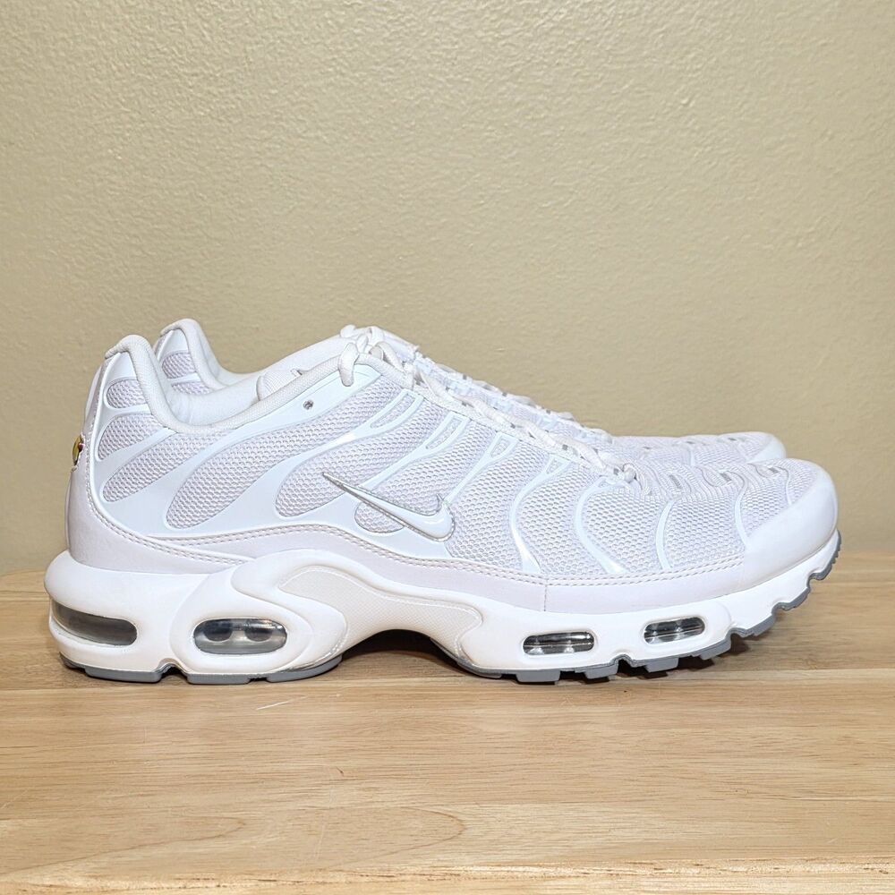 Nike Air Max Plus Triple White Running Shoes 604133-139 Men's Size 11
